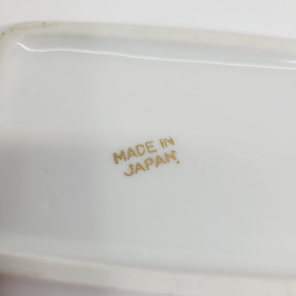 * Ceramic trinket jewelry box rose painted detail 4"X 1.5" vintage  japan - Picture 12 of 13